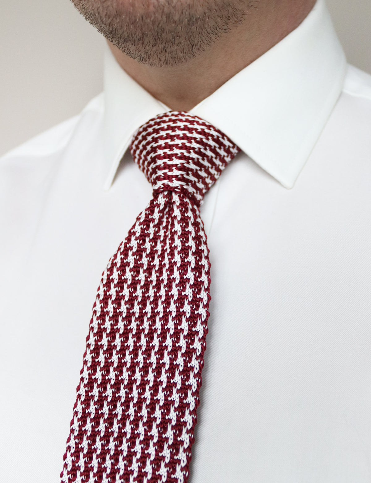 Houndstooth Design Knitted Tie With Square End - Wine Red