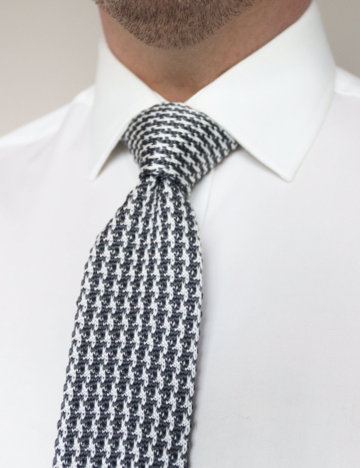 Houndstooth Design Knitted Tie With Square End - Dark Grey