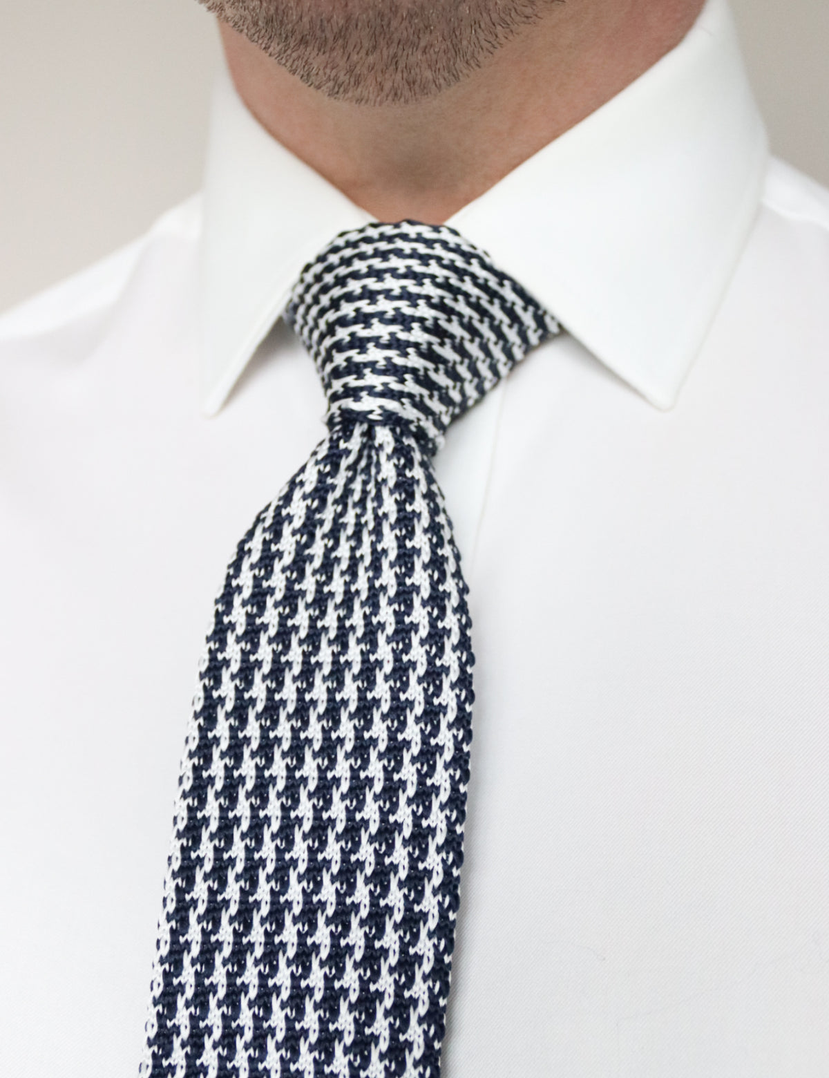 Houndstooth Design Knitted Tie With Diamond End - Navy Blue
